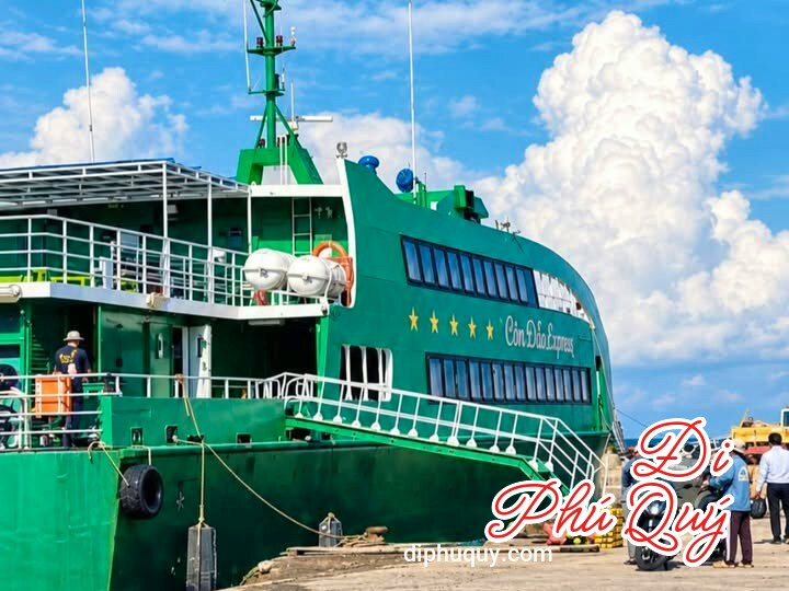 BÀ CON LƯU Ý LỊCH TÀU CHẤN KHA NHA, Tấn Lợi Phú Quý