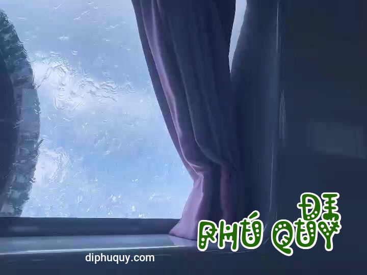 Bạn ở đất liền ra đảo chơi, nay về, cơ địa đã yếu say tàu muốn xỉu mà còn ráng quay, Tấn Lợi Phú Quý