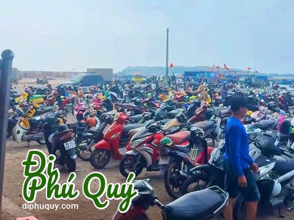 Bến tàu dịp lễ: full xe toàn tập, Tấn Lợi Phú Quý