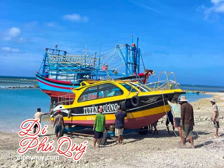 Cano tour tham quan Hòn Tranh đã sẵn sàng hạ thủy, Tấn Lợi Phú Quý