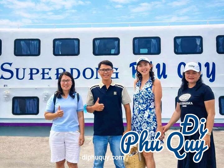 Chụp cùng các chị gái dễ thương đến từ Cần Thơ, Tấn Lợi Phú Quý