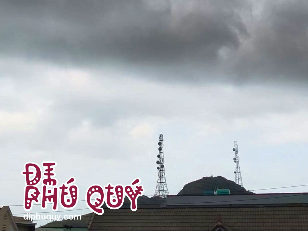 Đang yên đang lành, chiều cái nổi giông gió, Tấn Lợi Phú Quý