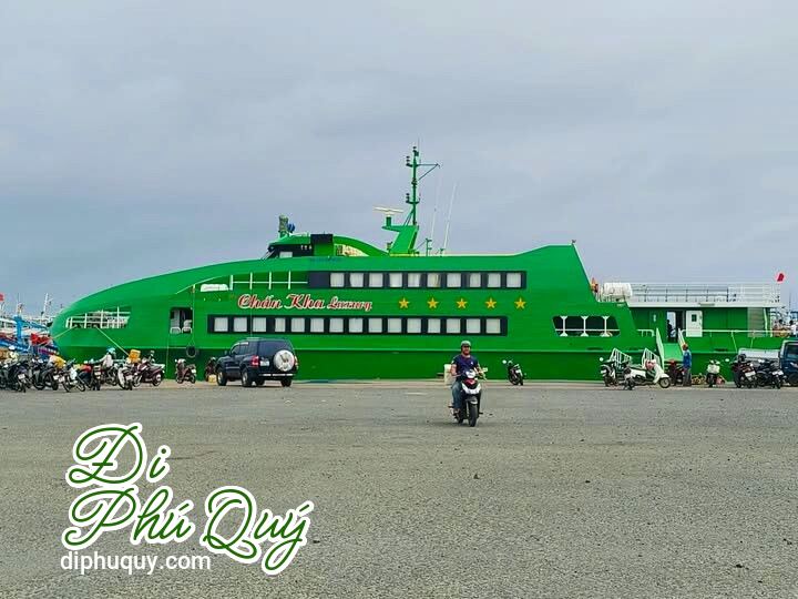 Đội hình tàu thêm quân xanh lá, hành trình ra đảo có thêm lựa chọn, Tấn Lợi Phú Quý