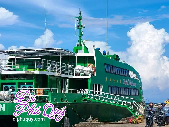 TÀU CHẤN KHA NGÀY 10/8 ĐI SỚM 45 PHÚT, Tấn Lợi Phú Quý